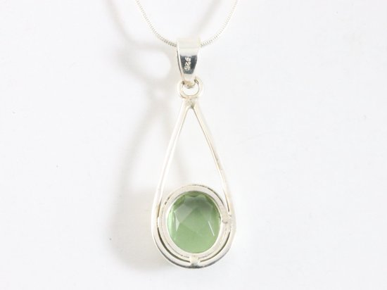 Zilveren hanger met groene amethist aan ketting afbeelding 3