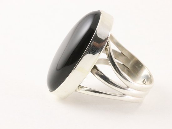 Grote ovale zilveren ring met onyx afbeelding 2