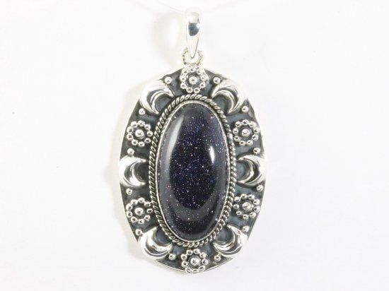 Grote bewerkte zilveren hanger met blauwe zonnesteen afbeelding 4