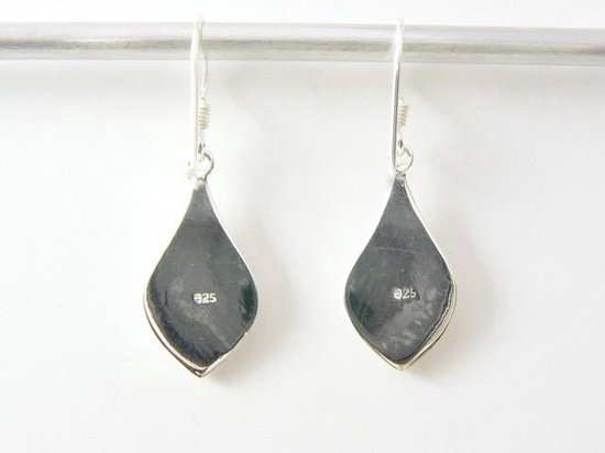 Druppelvormige zilveren oorbellen met abalone schelp afbeelding 4