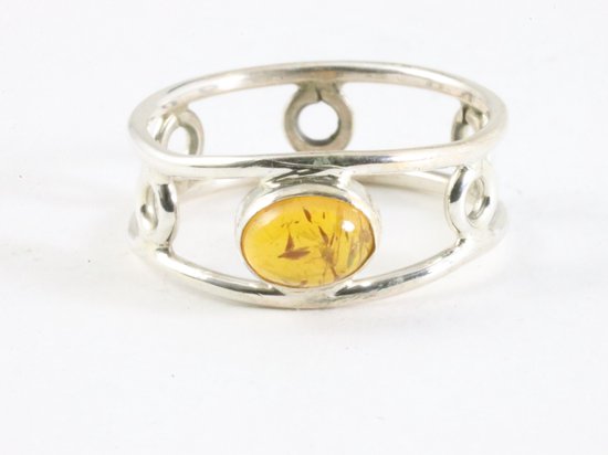 Fijne opengewerkte zilveren ring met amber afbeelding 4