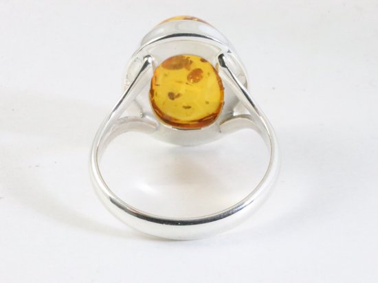 Hoogglans zilveren ring met amber afbeelding 3
