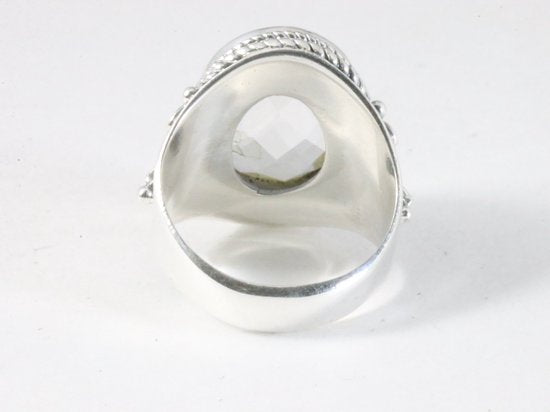 Bewerkte zilveren ring met bergkristal afbeelding 3