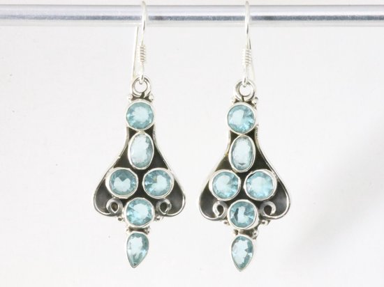 Lange zilveren oorbellen met blauwe topaas afbeelding 4