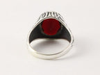 Bewerkte zilveren herenring met granaat afbeelding 3