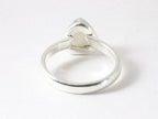 Hoogglans zilveren ring met regenboog maansteen afbeelding 3