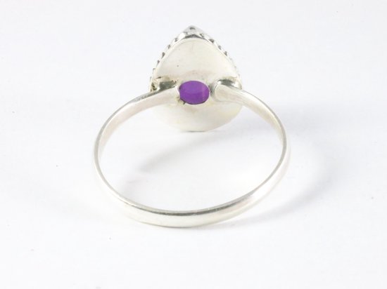 Bewerkte zilveren ring met amethist afbeelding 3