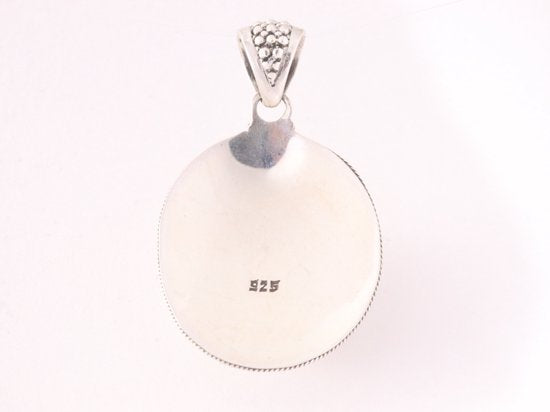 Traditionele bewerkte zilveren hanger met parel afbeelding 3