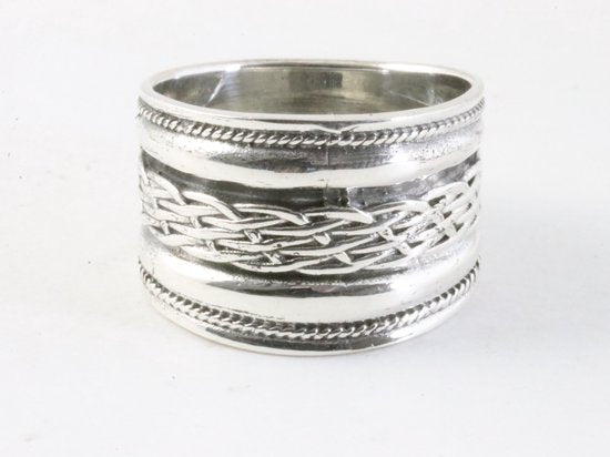 Brede zilveren ring met kabelpatronen afbeelding 4