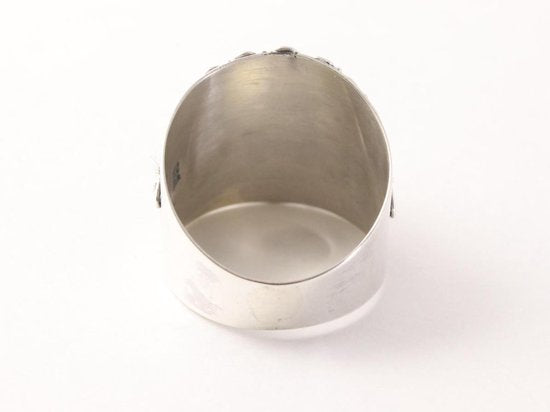 Traditionele bewerkte zilveren ring met blauwe topaas afbeelding 3