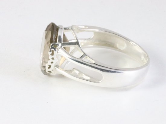 Opengewerkte hoogglans zilveren ring met rookkwarts afbeelding 2