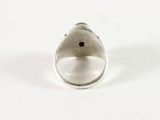 Bewerkte zilveren ring met onyx afbeelding 4