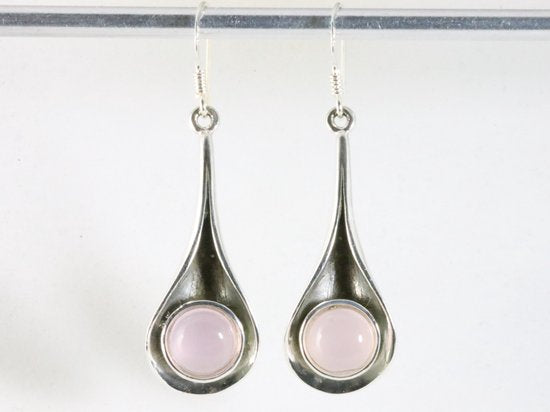 Lange druppelvormige zilveren oorbellen met rozenkwarts afbeelding 4