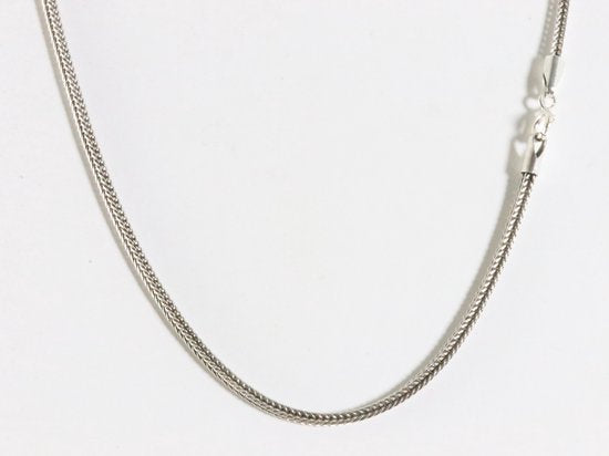 Zware bewerkte zilveren hanger met azuriet aan vossenstaart ketting afbeelding 5