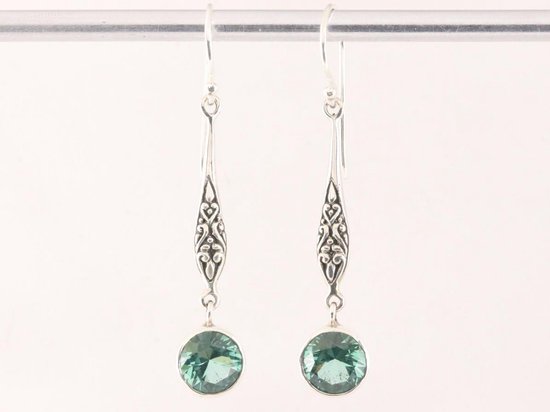 Lange bewerkte zilveren oorbellen met groene toermalijn afbeelding 4