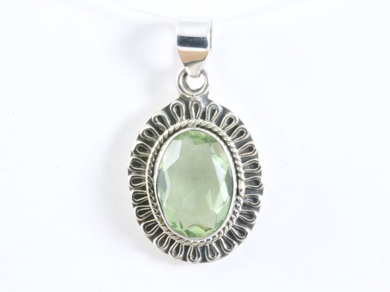 Fijne bewerkte ovale zilveren hanger met groene amethist afbeelding 4