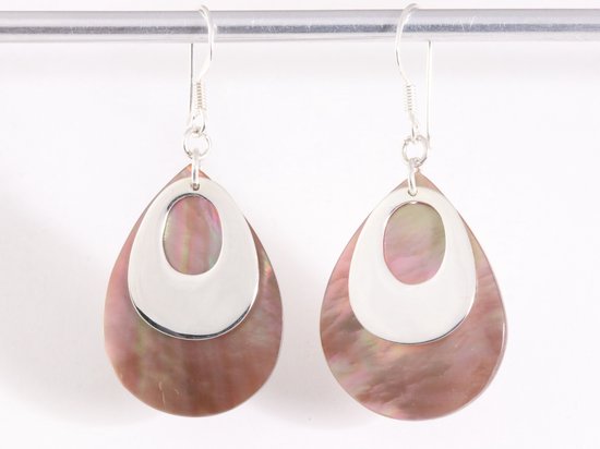 Grote druppelvormige zilveren oorbellen met bruine parelmoer afbeelding 4