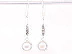 Lange bewerkte zilveren oorbellen met zoetwater parel afbeelding 4