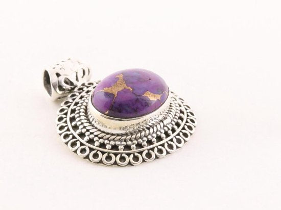 Bewerkte zilveren hanger met paarse koperturkoois aan vossenstaart ketting afbeelding 3