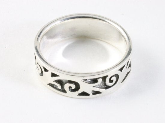 Zilveren ring met fantasie gravering afbeelding 3