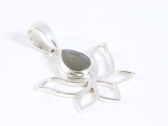 Opengewerkte zilveren lotus bloem hanger met labradoriet afbeelding 2