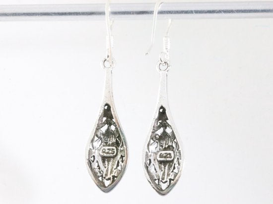 Fijne opengewerkte zilveren oorbellen afbeelding 3