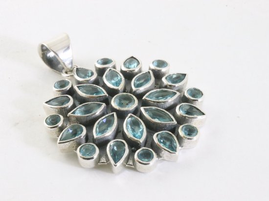 Grote zilveren hanger met blauwe topaas afbeelding 2