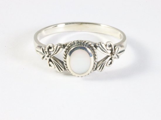 Fijne bewerkte zilveren ring met parelmoer afbeelding 4