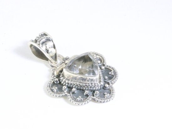 Bewerkte zilveren hanger met bergkristal afbeelding 2