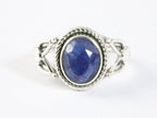 Opengewerkte zilveren ring met blauwe saffier afbeelding 4