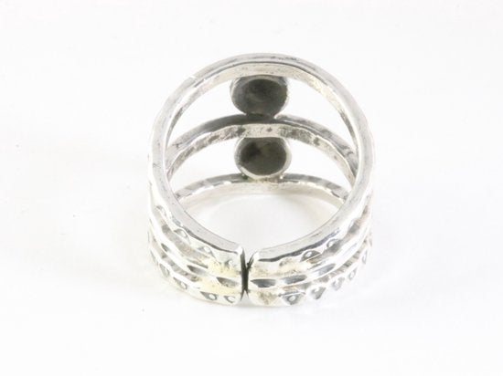 Brede opengewerkte zilveren ring met abalone schelp afbeelding 3