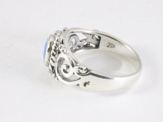 Opengewerkte zilveren ring met Australische opaal afbeelding 2