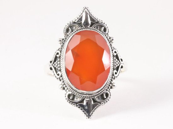 Bewerkte zilveren ring met carneool afbeelding 4