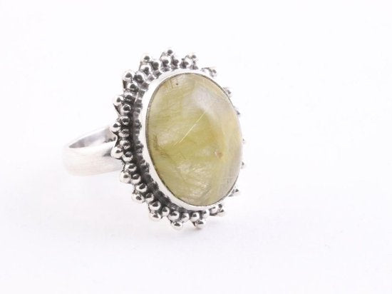 Bewerkte zilveren ring met gouden rutielkwarts afbeelding 1