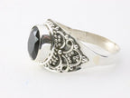 Bewerkte zilveren ring met onyx afbeelding 2