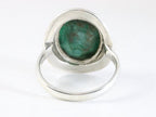 Bewerkte zilveren ring met smaragd afbeelding 3