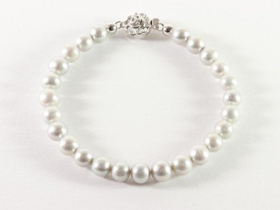Armband met natuurlijke grijze zoetwater parels en zilveren sluiting afbeelding 1