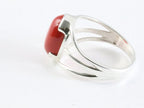 Opengewerkte zilveren ring met rode koraal steen afbeelding 2