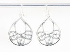 Opengewerkte druppelvormige zilveren oorbellen afbeelding 2