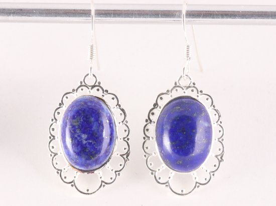 Opengewerkte zilveren oorbellen met lapis lazuli afbeelding 4