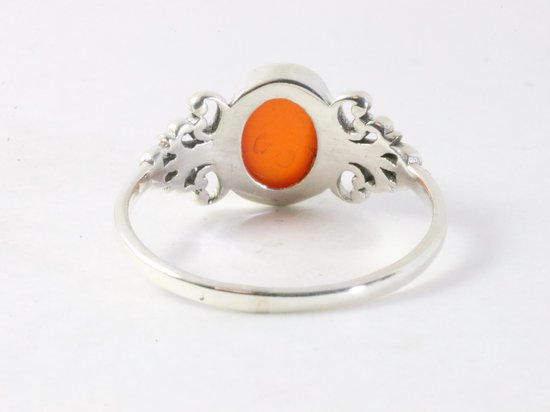 Fijne bewerkte zilveren ring met carneool afbeelding 3