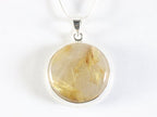 Ronde hoogglans zilveren hanger met gouden rutielkwarts aan ketting afbeelding 4