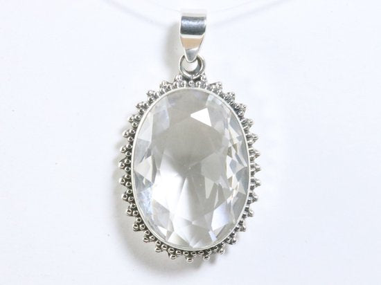 Grote bewerkte ovale zilveren hanger met bergkristal afbeelding 4