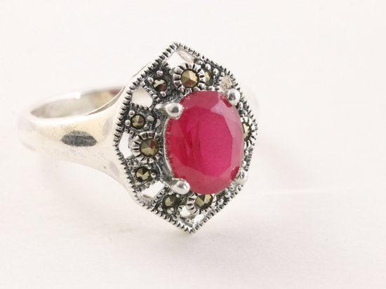 Zilveren ring met robijn en marcasiet afbeelding 1