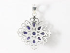 Opengewerkte zilveren hanger met blauwe saffier afbeelding 3