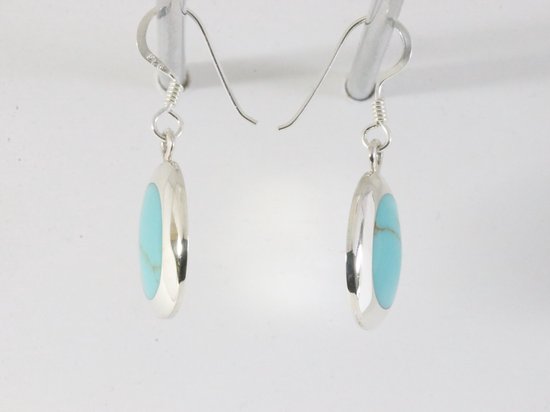 Ovale hoogglans zilveren oorbellen met groene turkoois afbeelding 2