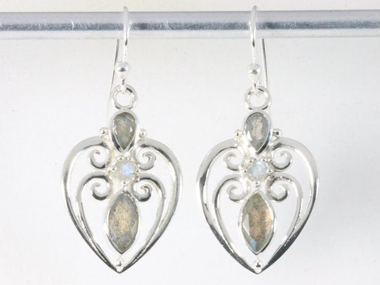 Opengewerkte zilveren oorbellen met labradoriet afbeelding 3
