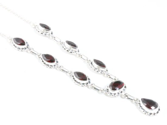 Bewerkte zilveren ketting met granaat afbeelding 2