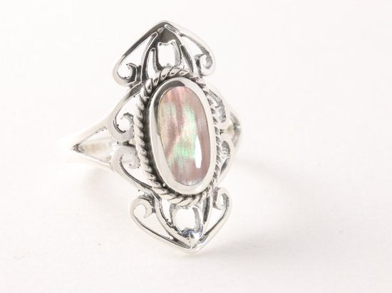 Opengewerkte zilveren ring met bruine parelmoer afbeelding 1