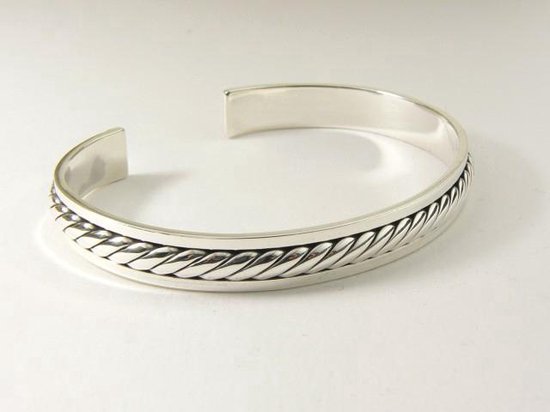 Fijne zilveren klemarmband met kabelpatroon afbeelding 2